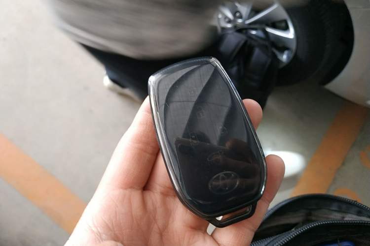 Used Toyota Granvia 2023 2.5L Hybrid Prestige PLUS Edition Interior 1