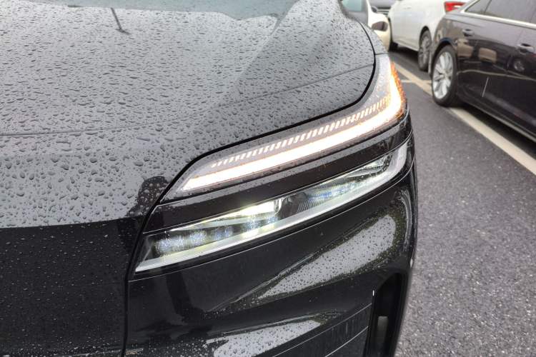 Used ONVO Luxeed L90 2025 Model—Ultra Six-Seater Version Left Front Headlight