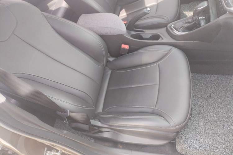 Used Buick GT 2015 15N Automatic Deluxe Edition Right Front Seat