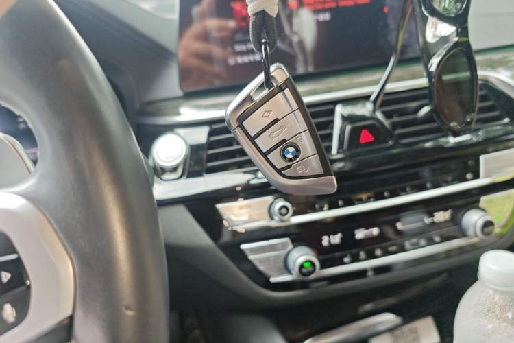 Used BMW 5 Series 2020 530Li Leading Model M Sport Package