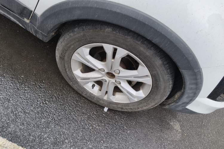 Used BAIC Senova X25 2015 1.5L manual Comfort trim level