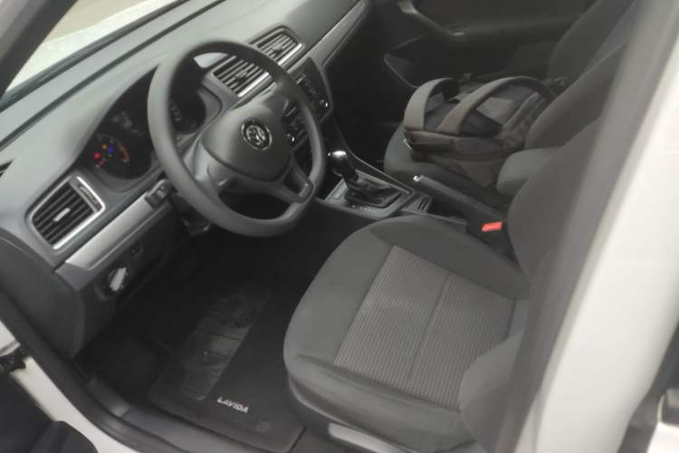 Used Volkswagen Lavida 2017 1.6L Automatic Fashion Edition Left Front Seat