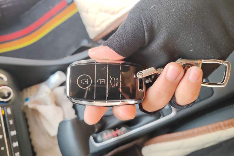 Used Kia K5 New Energy 2018 2.0L Smart Enjoyment Version Vehicle Key