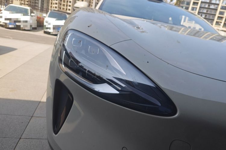 Used Xiaomi Auto SU7 2024 Rear-Drive Ultra-Long Range Advanced Pro-Level Intelligent Driving Version Right Front Headlight