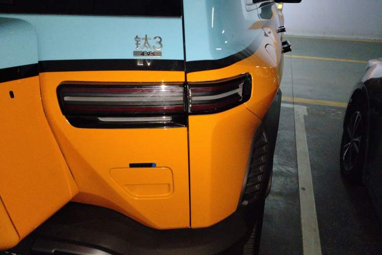 Used Formula Leopard Titanium 3 2025 501KM All-Wheel Drive Intelligent Driving Ultra Version
