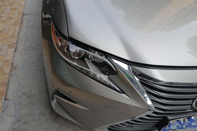 Used Lexus ES 2017 200 30th Anniversary Edition Right Front Headlight