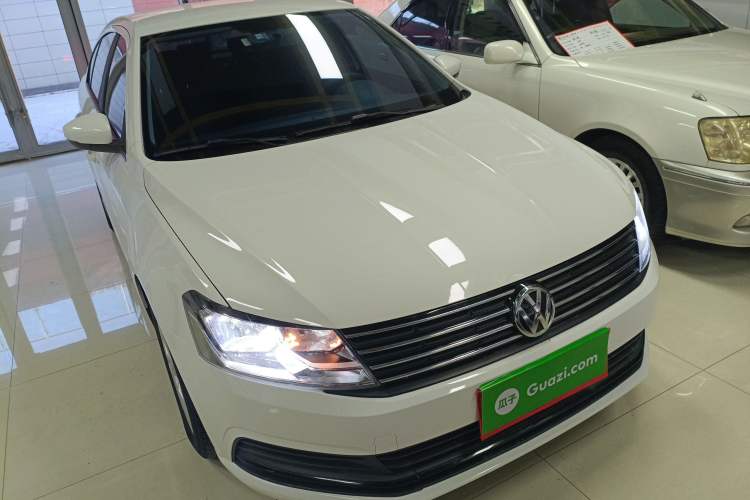 Used Volkswagen Lavida 2017 1.6L Manual Fashion Edition
