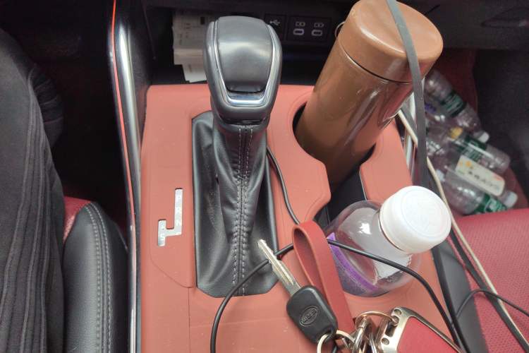 Used Toyota Crown Kluger 2023 2.5L HEV Four-Wheel Drive Flagship Edition Gear Lever