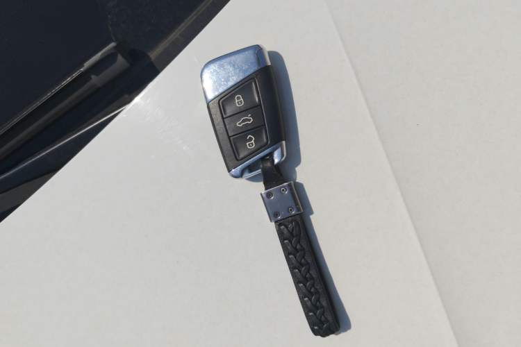 Used Volkswagen FAW-Volkswagen CC 2019 380TSI Yeyan Edition China V Standard Vehicle Key