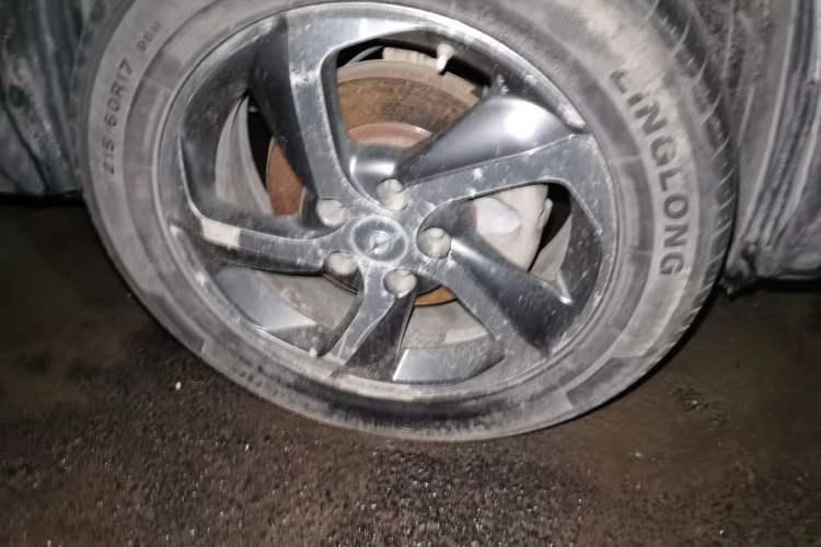 Used Haima S5 2016 1.6L Manual Smart Luxury Tech Edition Right Front Wheel Hub