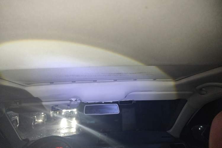 Used Volkswagen Santana 2013 1.6L Automatic Comfort Edition Headliner