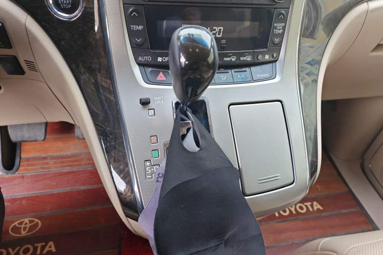 Used Toyota Alphard 2012 3.5L Luxury Edition