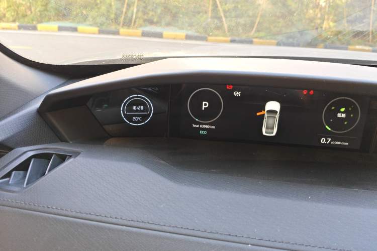 Used CHANGAN UNI-V 2022 1.5T Prestige Version
