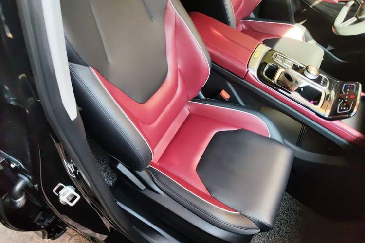 Used SOL QX 2022 300T DCT Moon Exploration Edition
