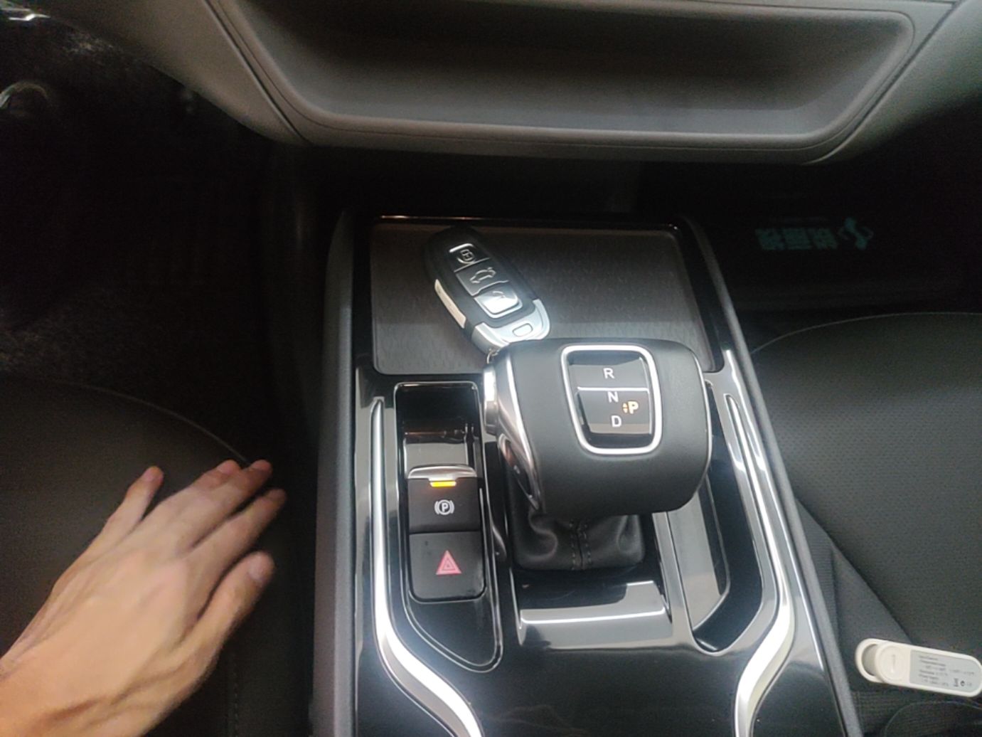 Hongqi E-QM5 2024 560km PLUS — снимка 16