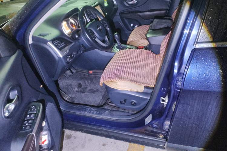 Used Jeep Cherokee 2016 2.4L Superior Edition