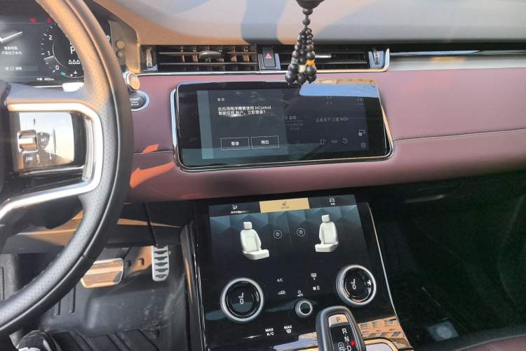 Used Land Rover Range Evoque 2022 Facelifted Aurora L 249 PS R-Dynamic Luxury Edition Audio And AC Panel