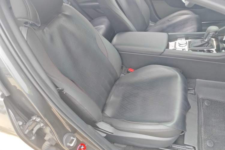 Used Mazda 3 Axela 2023 2.0L Automatic ZhiZhen Edition
