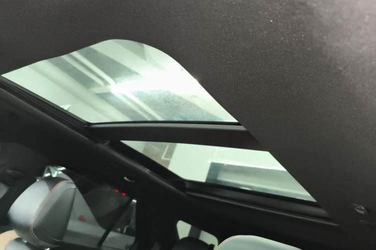 Used Ford Explorer 2023 EcoBoost 285 Kunlun Peak Edition 6-Seater Headliner