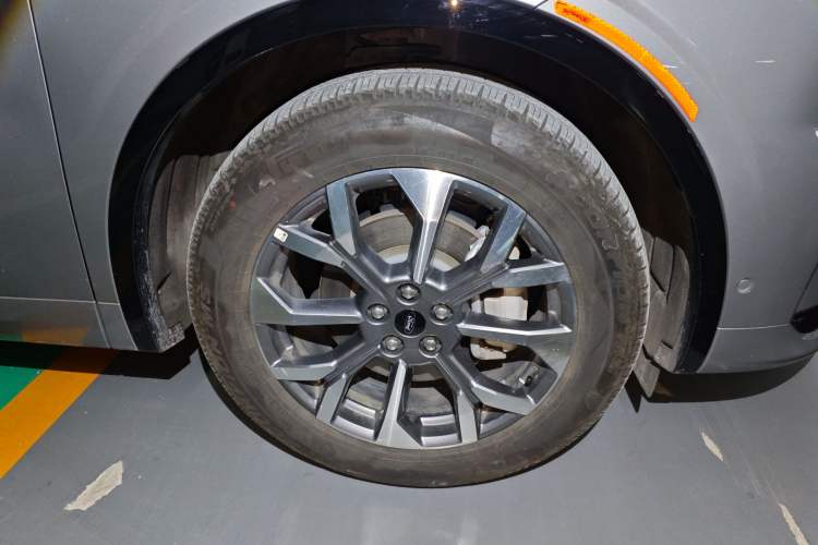 Used Ford Edge 2023 Ford Explorer L 2.0T EcoBoost Four-Wheel Drive 7-Seater Supreme Model