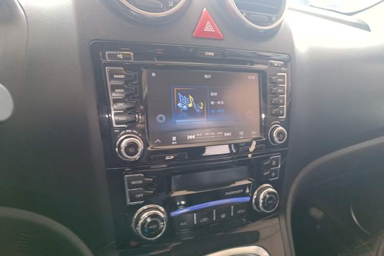 Used Haval H6 2013 Upgraded Model 1.5T Manual Two-Wheel Drive Elite Version