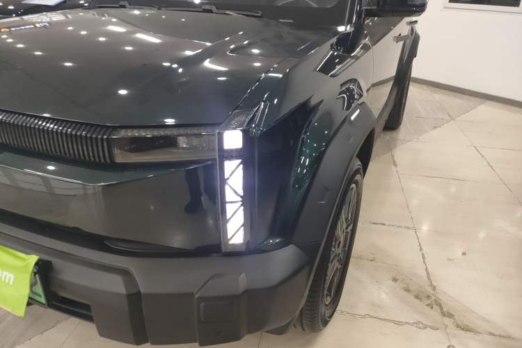 Used iCAR 03 2024 401km Two-Wheel Drive Standard Advanced Version Left Front Headlight