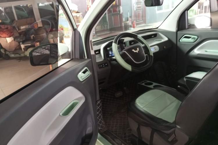 Used Wuling Hongguang MINIEV 2021 Macaron Fashion Model Lithium Iron Phosphate
