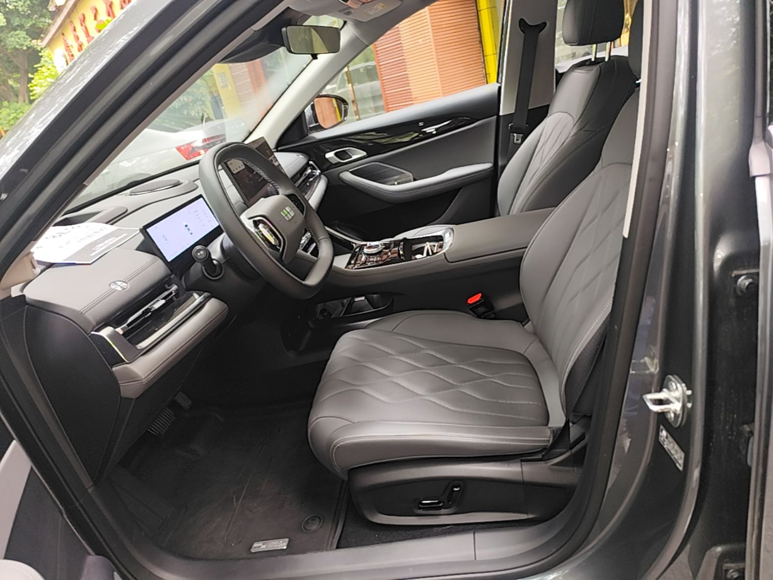 Geely Galaxy A7 2025 Model EM-i 150km Exploration+ Edition — снимка 17