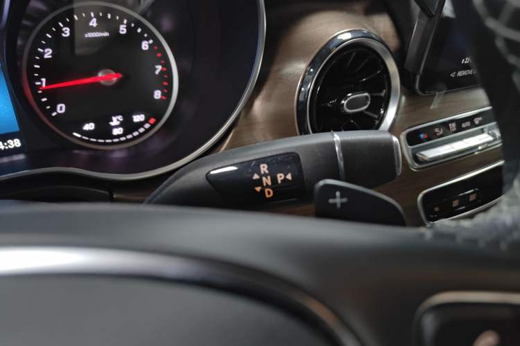 Used Mercedes-Benz V-Class 2021 V 260 L Long-wheelbase Luxury Edition