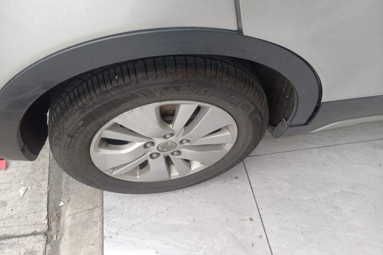 Used Suzuki S-Cross 2015 1.6L CVT Two-Wheel Drive Elite Version