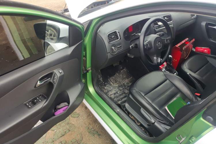 Used Volkswagen Polo 2013 1.4L Automatic Luxury Edition
