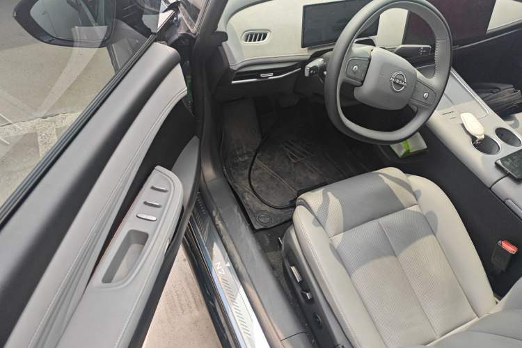 Used Nissan N7 2025 510 Max Driver Seat