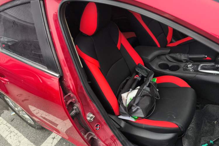 Used Mazda 3 Axela 2016 Sedan 1.5L Automatic Luxury Model