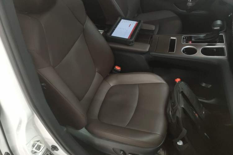 Used Toyota Granvia 2024 2.5L Hybrid Prestige PLUS Four-Wheel Drive Version
