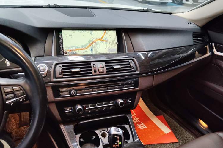 Used BMW 5 Series 2014 525Li Luxury Design Package Audio And AC Panel