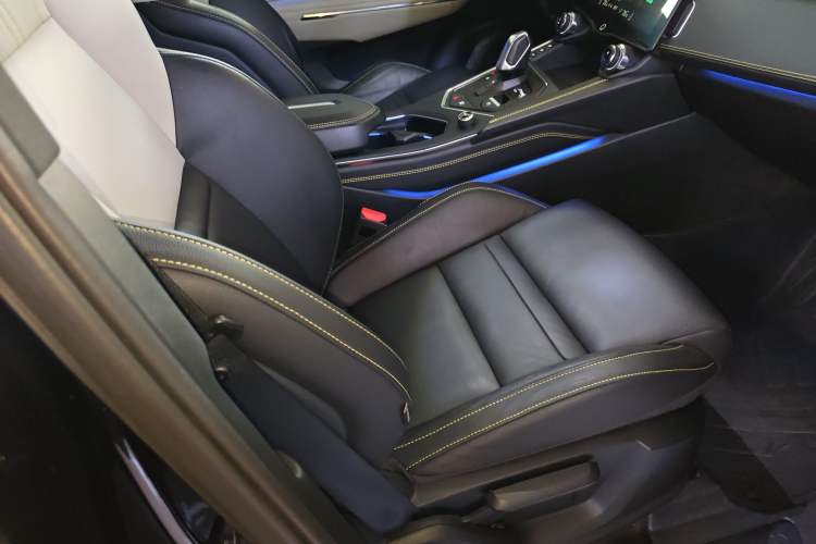 Used Lynk & Co 05 2020 2.0TD Two-Wheel Drive Zhaoyang Plus