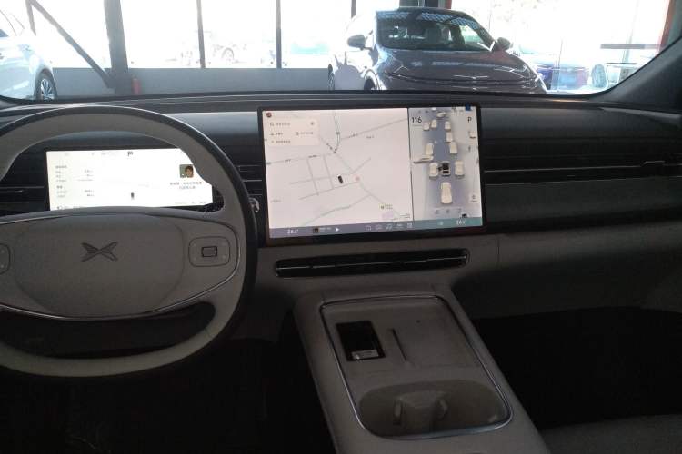 Used XPeng G6 2025 625 Long-Range Max Tech Edition Audio And AC Panel