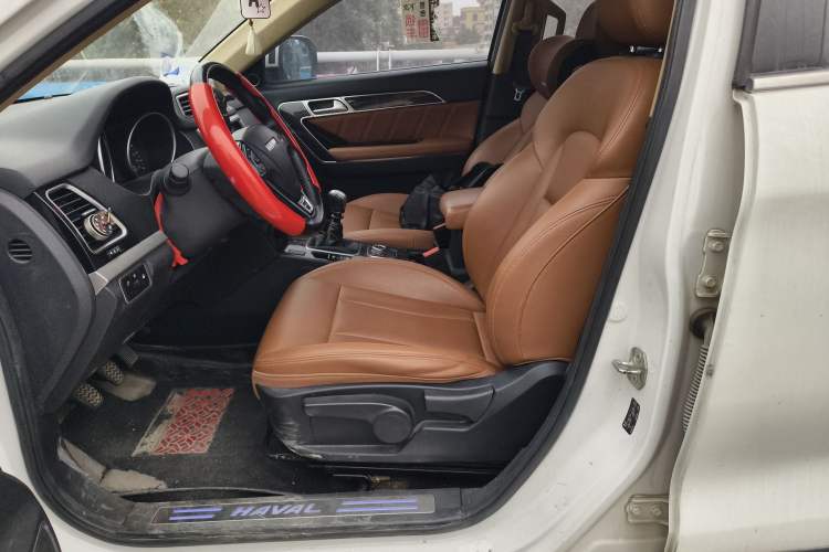 Used Haval H6 Coupe 2015 Blue-Label Facelift 2.0T Manual Two-Wheel Drive Urban Version
