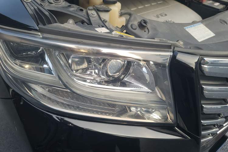 Used Toyota Alphard 2018 3.5L Prestige Edition Right Front Headlight