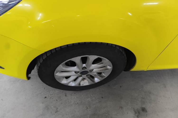 Used Ford Focus 2013 Hatchback Classic 1.8L Automatic Base Model
