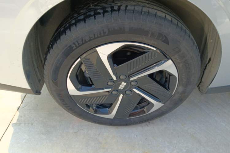 Used Geely Galaxy L6 2025 EM-i 140km Starship Edition