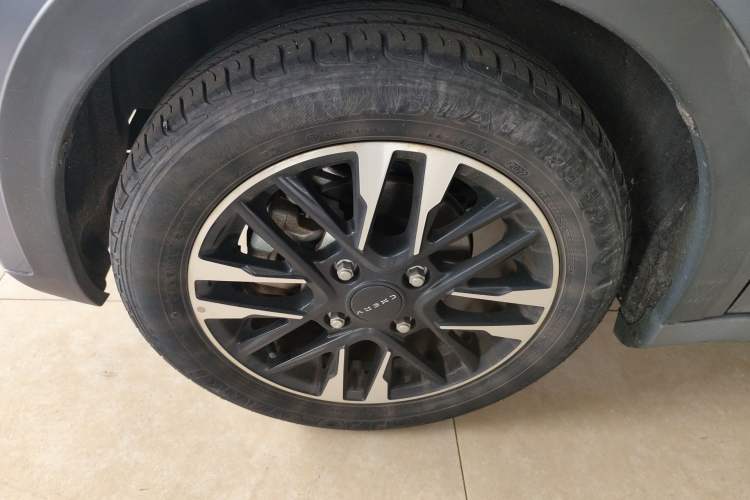 Used Chery QQ Little Ant 2022 Restyled Version Sweet Pink Edition Half-Sugar Version 30.6 kWh 30 kW 301 km Left Front Wheel Hub