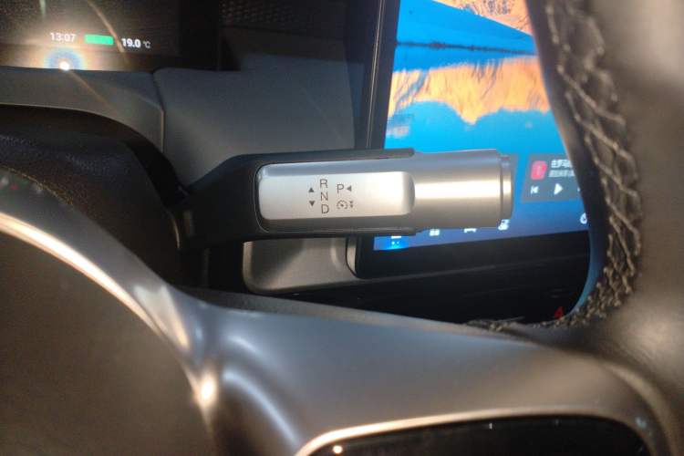 Used AION Y 2024 Plus 510 Intelligent Driving Version Gear Lever