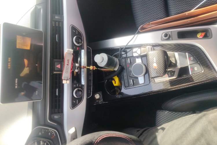 Used Audi A4L 2018 30th Anniversary Edition 45 TFSI quattro Sport model
