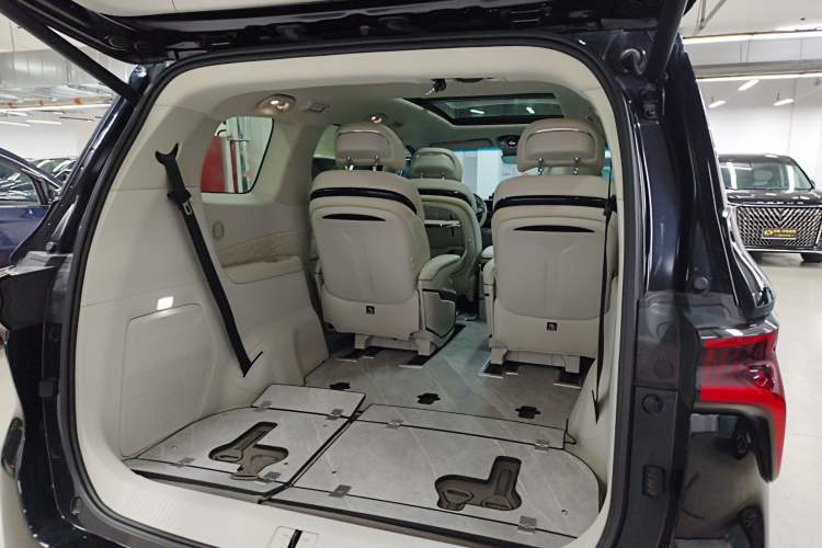 Used FORTHING Xinghai V9 2024 1.5TD 200km Qingyunti Series Premium Version Trunk