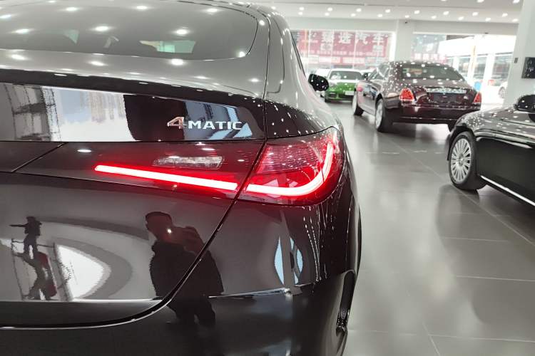 Used Mercedes-Benz GLC Coupe 2025 GLC 260 4MATIC Coupe SUV