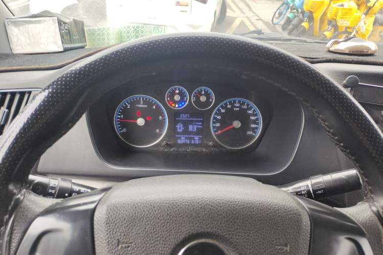 Used Foton Toano 2020 2.0T Multi-Function Short Wheelbase Mid-Roof 5/6-Seater China VI Emission Standard 4F20TC3