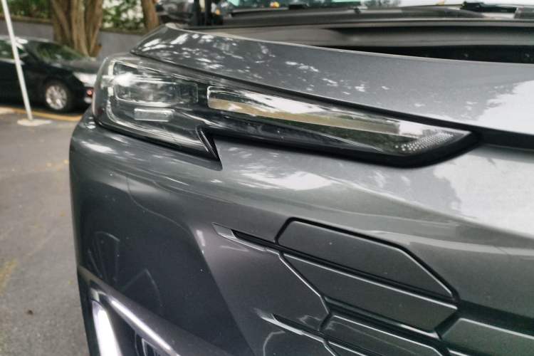 Used CHANGAN UNI-K iDD 2022 Blue Whale iDD 130km 1.5T Prestige Model Right Front Headlight