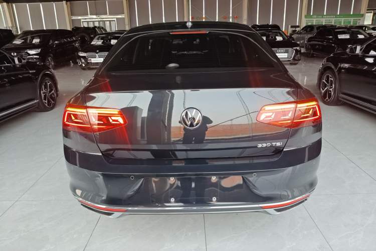 Used Volkswagen Magotan 2020 330TSI DSG Leading Model Rear