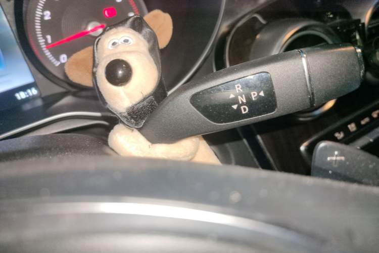 Used Mercedes-Benz GLC 2016 GLC 260 4MATIC Luxury Model
